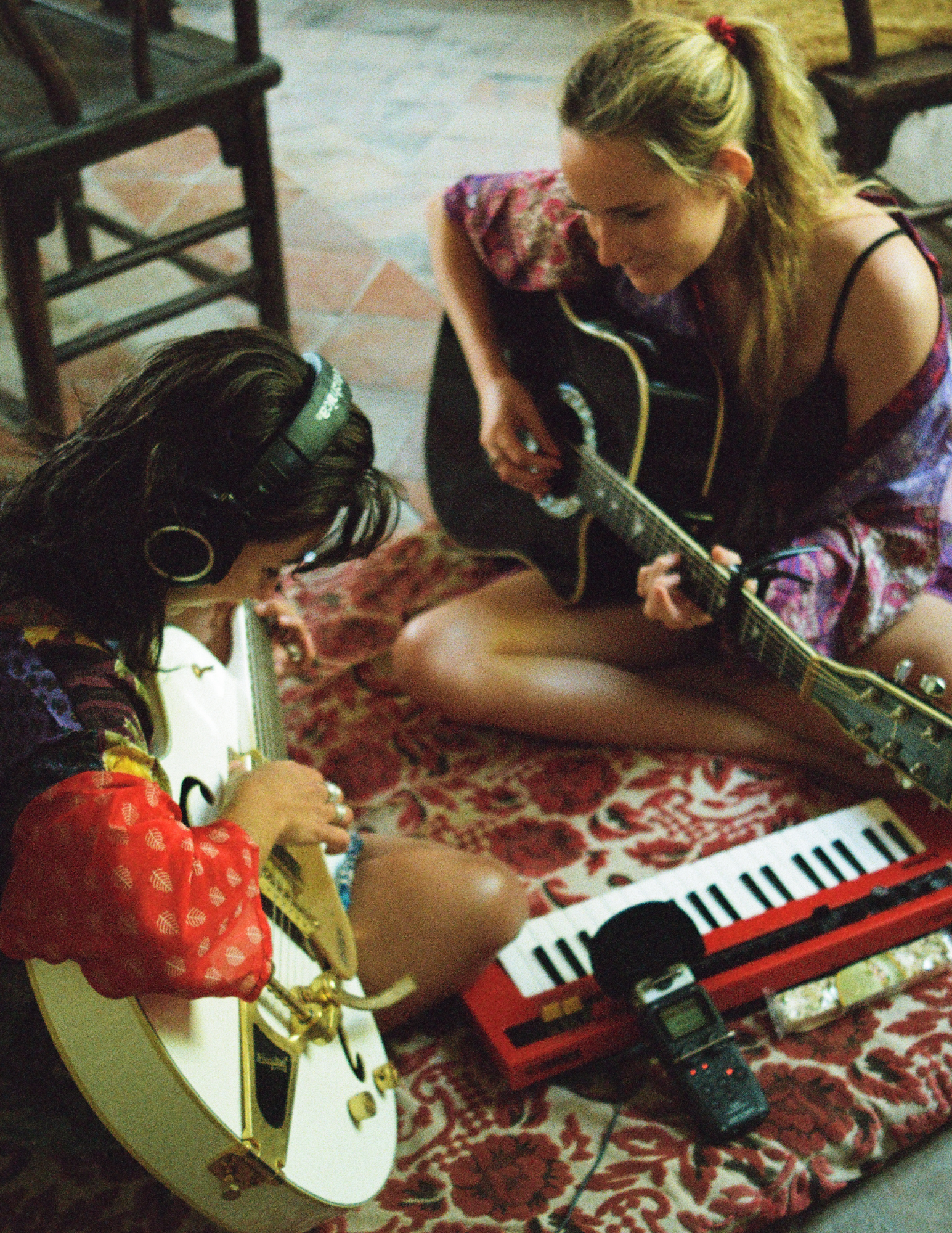 Music session — guitar and keyboard — process
